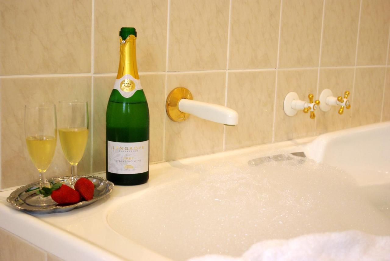 Lyngrove Wines & Guesthouse Stellenbosch Ngoại thất bức ảnh